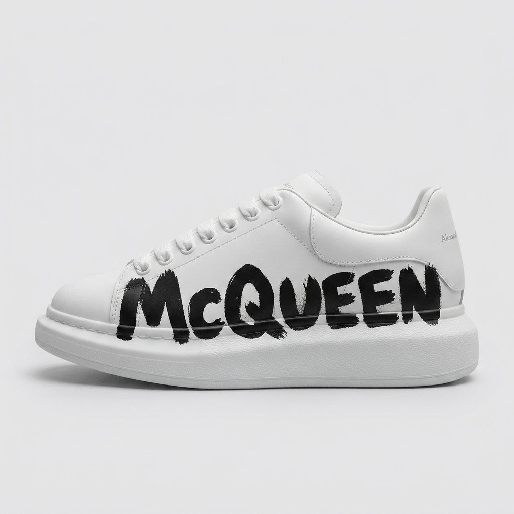 Tenis McQueen Graffiti Blancos Oversize