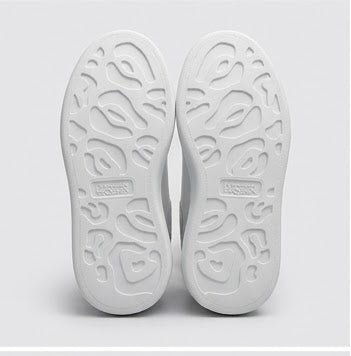 Tenis McQueen Graffiti Blancos Oversize